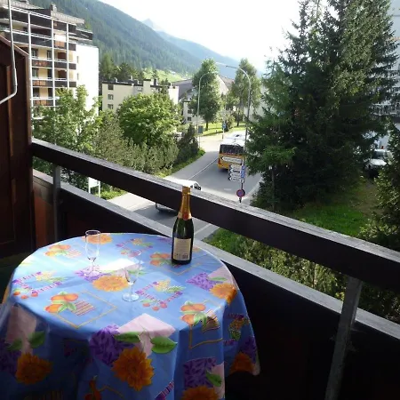 Апартаменти Des Alpes *